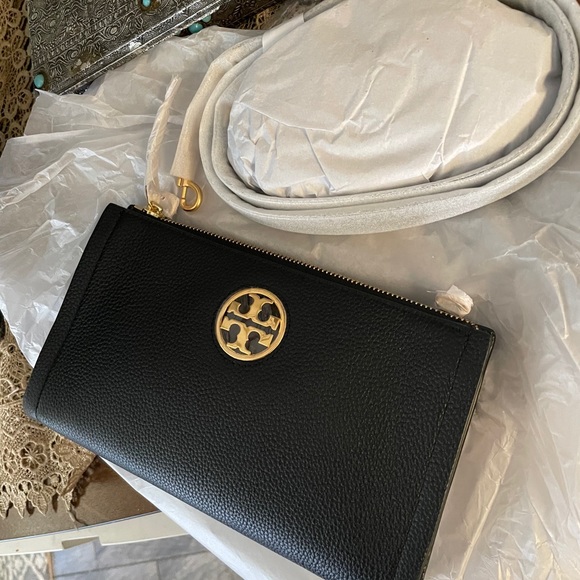 Tory Burch Bags New Tory Burch Zip Crossbody Carson Poshmark